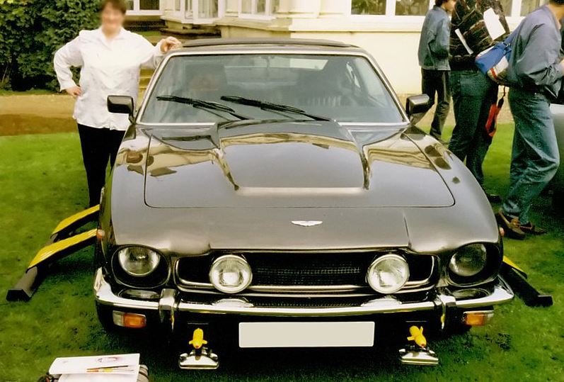 Aston Martin V8