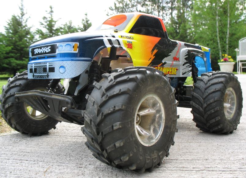 This Traxxas stunner will undoubtedly exceed your teen son's RC toy expectations.