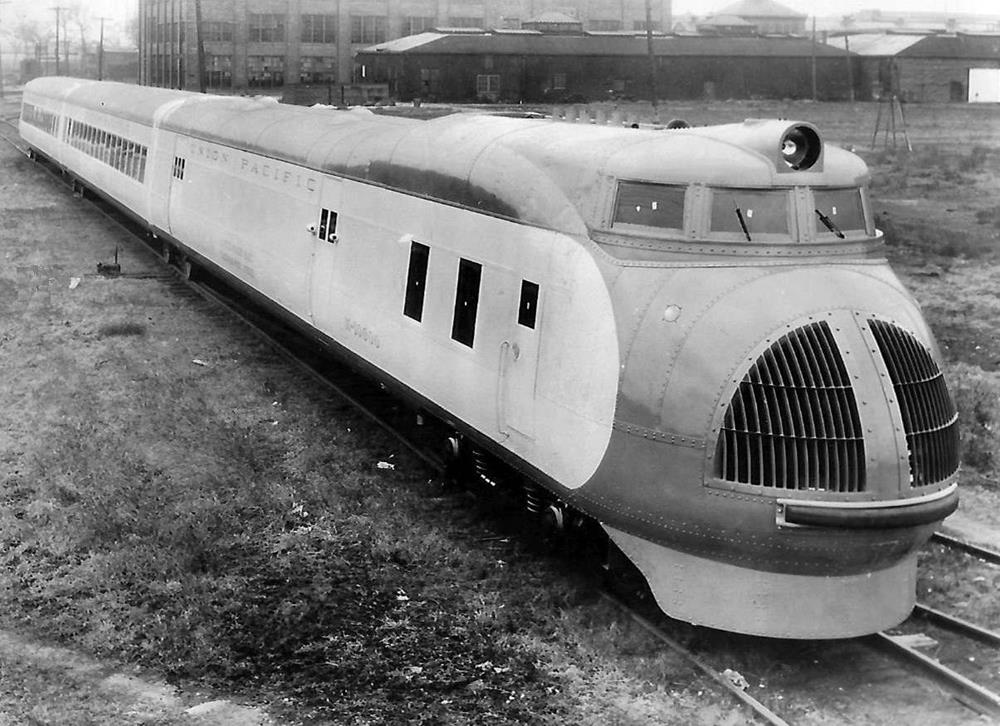 Union Pacific streamliner M-10000